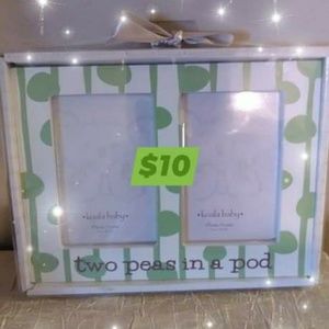 Two peas in a pod picture frame